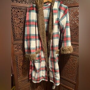 PLAID ROBE WITH FUR